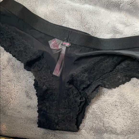 WEAR EVERYWHERE LACE CHEEKSTER - Picture 2 of 4